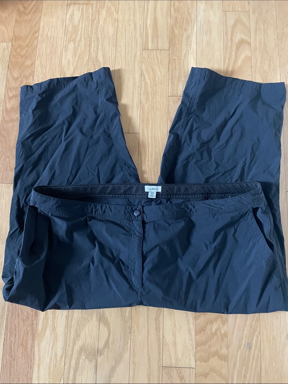 LL Bean black vista camp pants/ capris women’s 24w